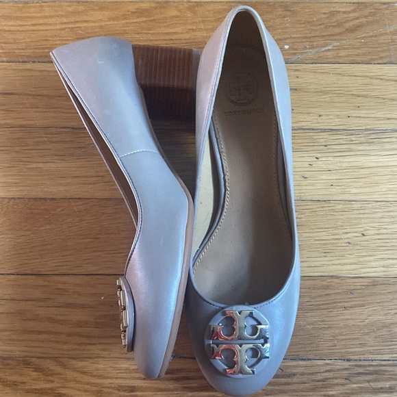 👡TORY BURCH heels!! - Picture 2 of 3